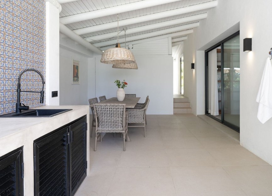 Resale - House - Detached Villa - Marbella - Nueva Andalucia