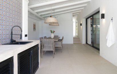 Resale - House - Detached Villa - Marbella - Nueva Andalucia