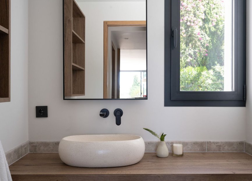 Resale - House - Detached Villa - Marbella - Nueva Andalucia