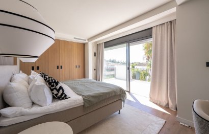 Resale - House - Detached Villa - Marbella - Nueva Andalucia