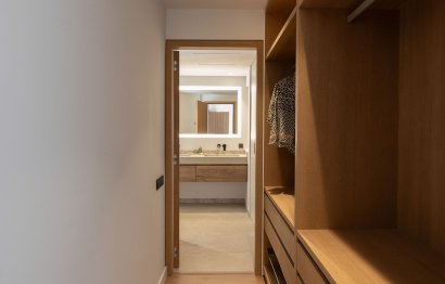 Resale - House - Detached Villa - Marbella - Nueva Andalucia