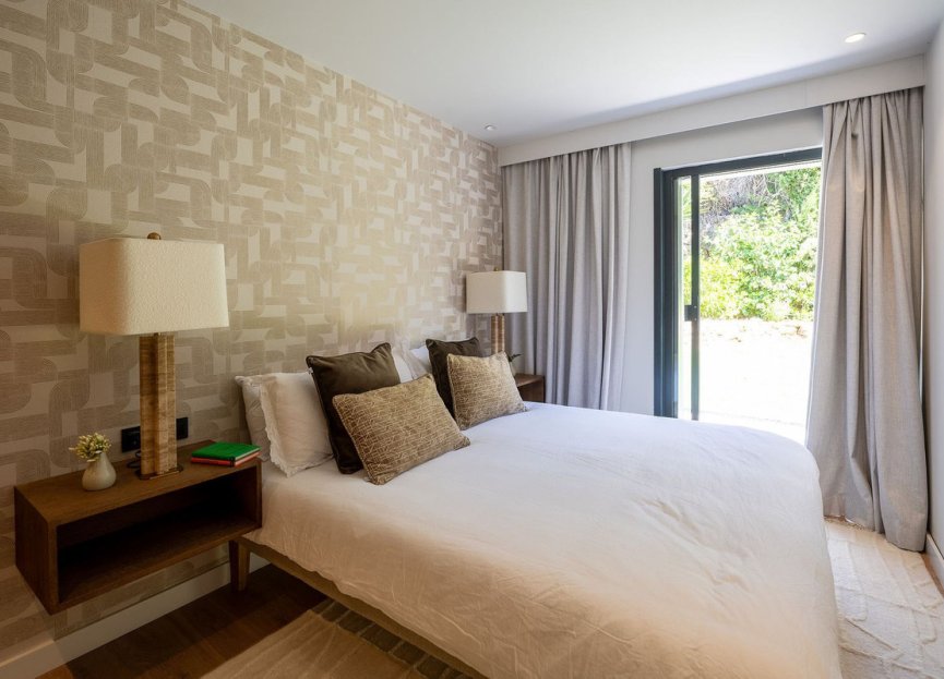 Resale - House - Detached Villa - Marbella - Nueva Andalucia