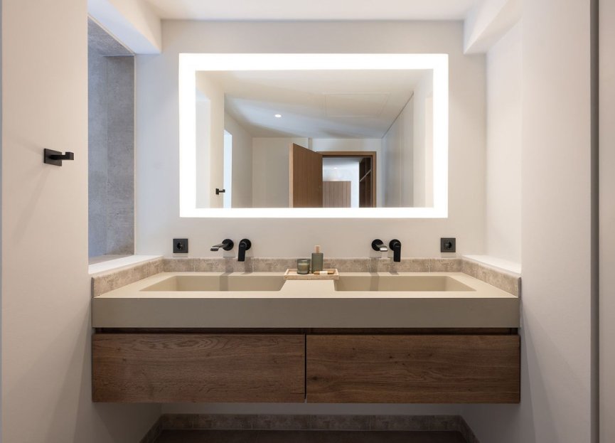 Resale - House - Detached Villa - Marbella - Nueva Andalucia