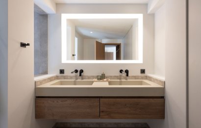 Resale - House - Detached Villa - Marbella - Nueva Andalucia