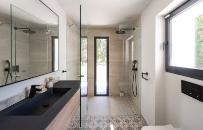 Resale - House - Detached Villa - Marbella - Nueva Andalucia