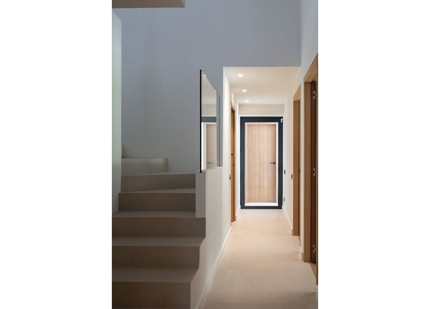 Resale - House - Detached Villa - Marbella - Nueva Andalucia