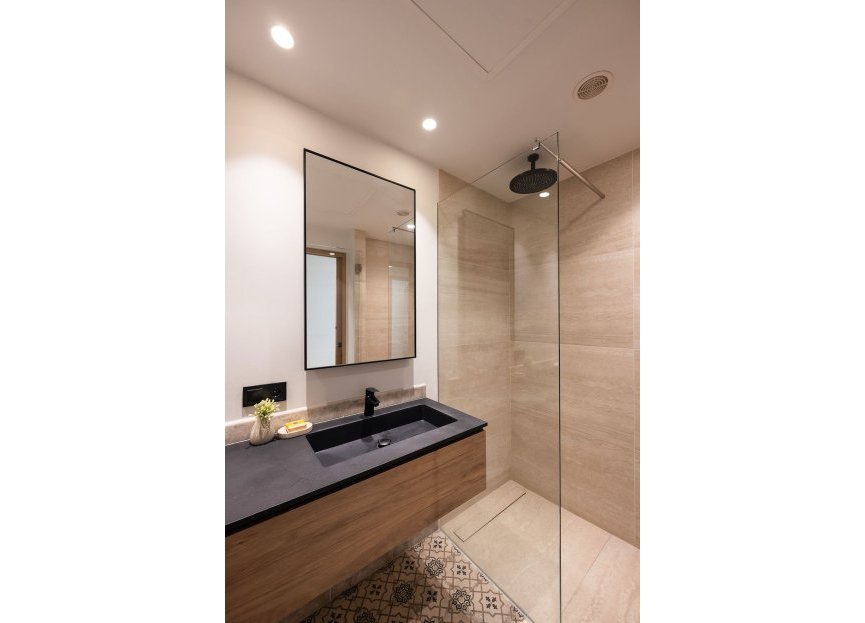 Resale - House - Detached Villa - Marbella - Nueva Andalucia