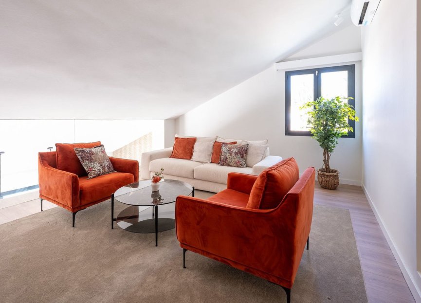 Resale - House - Detached Villa - Marbella - Nueva Andalucia