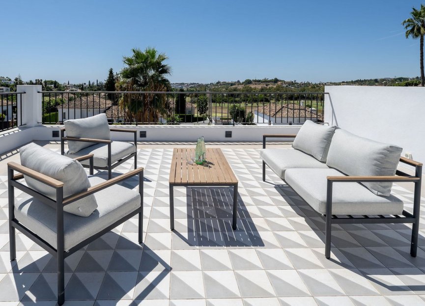 Resale - House - Detached Villa - Marbella - Nueva Andalucia