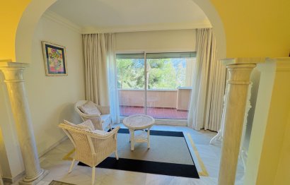 Resale - Apartment - Middle Floor Apartment - Marbella - Nueva Andalucia