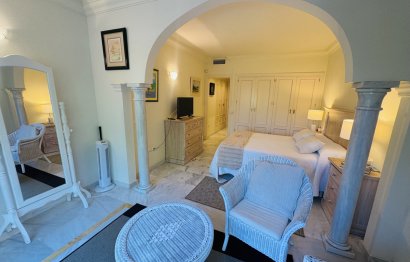 Resale - Apartment - Middle Floor Apartment - Marbella - Nueva Andalucia