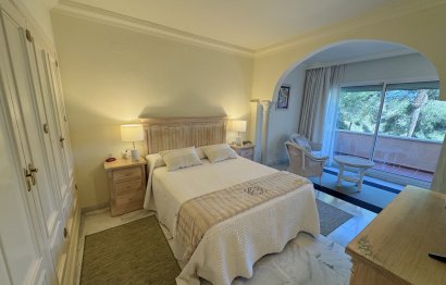 Resale - Apartment - Middle Floor Apartment - Marbella - Nueva Andalucia