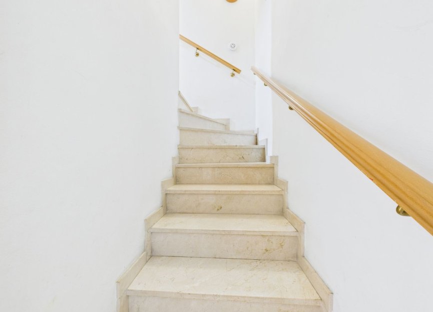 Resale - House - Townhouse - Estepona - Estepona Centro