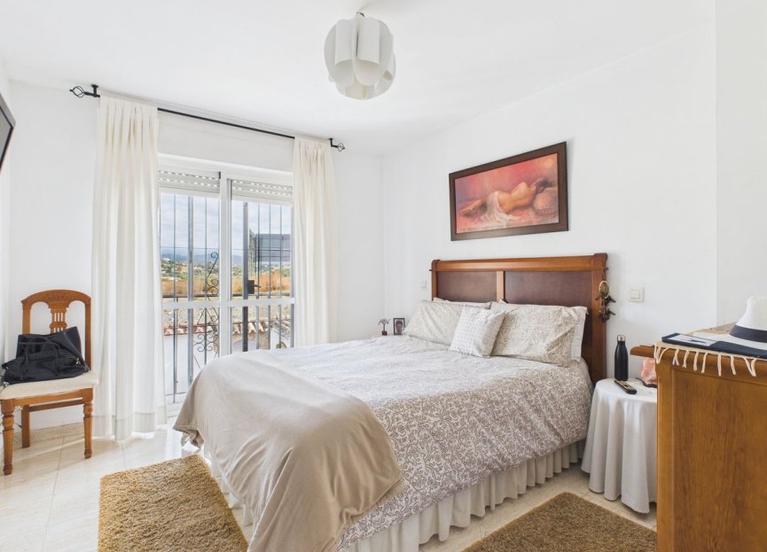 Resale - House - Townhouse - Estepona - Estepona Centro