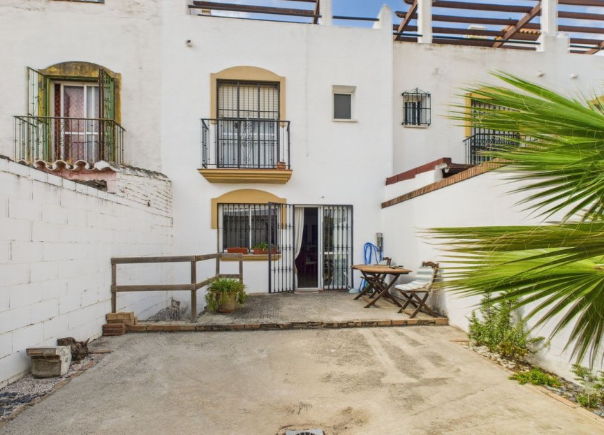 Resale - House - Townhouse - Estepona - Estepona Centro
