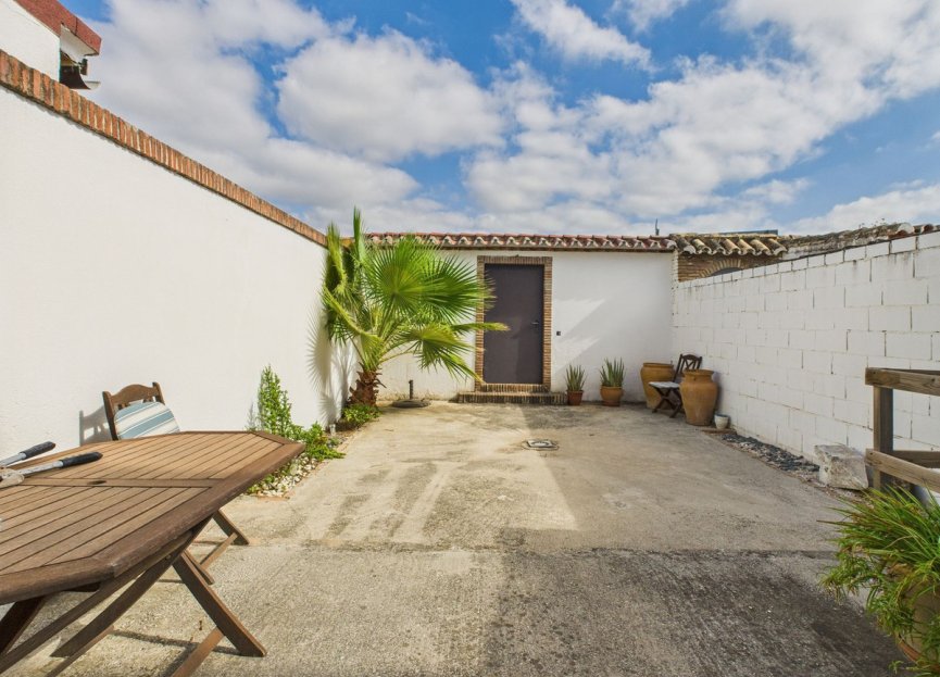 Resale - House - Townhouse - Estepona - Estepona Centro