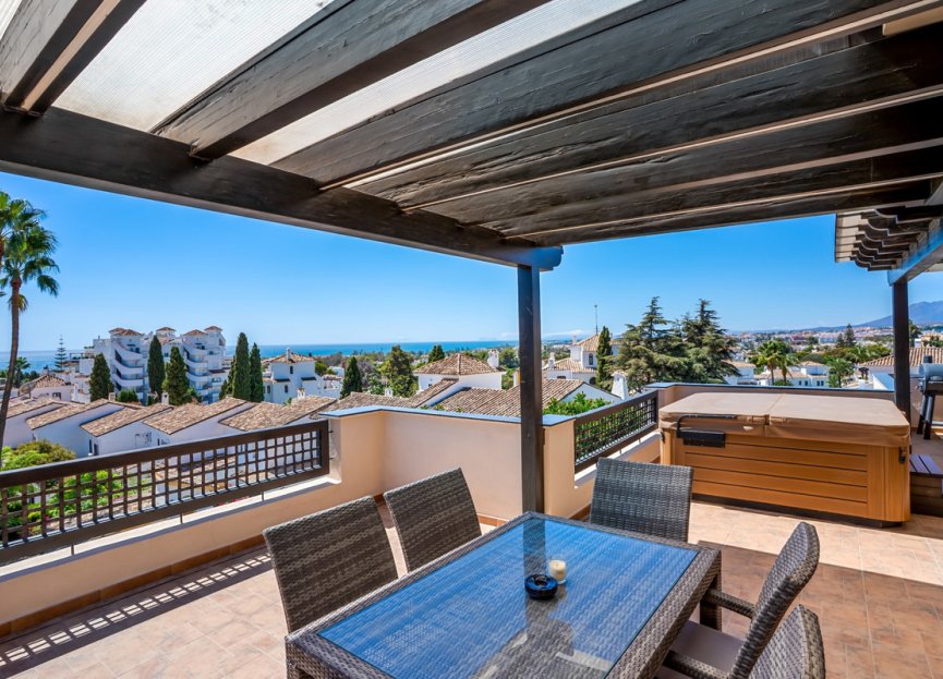 Resale - Apartment - Penthouse - Marbella - Nueva Andalucia