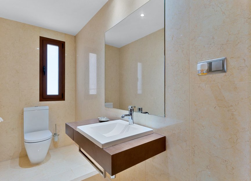 Resale - Apartment - Penthouse - Marbella - Nueva Andalucia