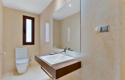 Resale - Apartment - Penthouse - Marbella - Nueva Andalucia