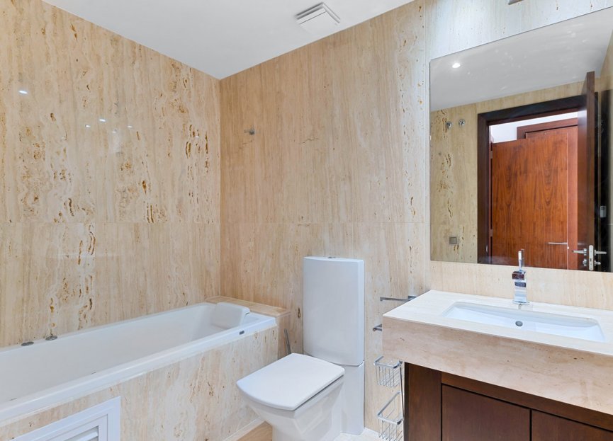 Resale - Apartment - Penthouse - Marbella - Nueva Andalucia