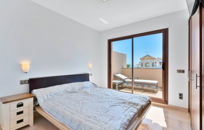 Resale - Apartment - Penthouse - Marbella - Nueva Andalucia