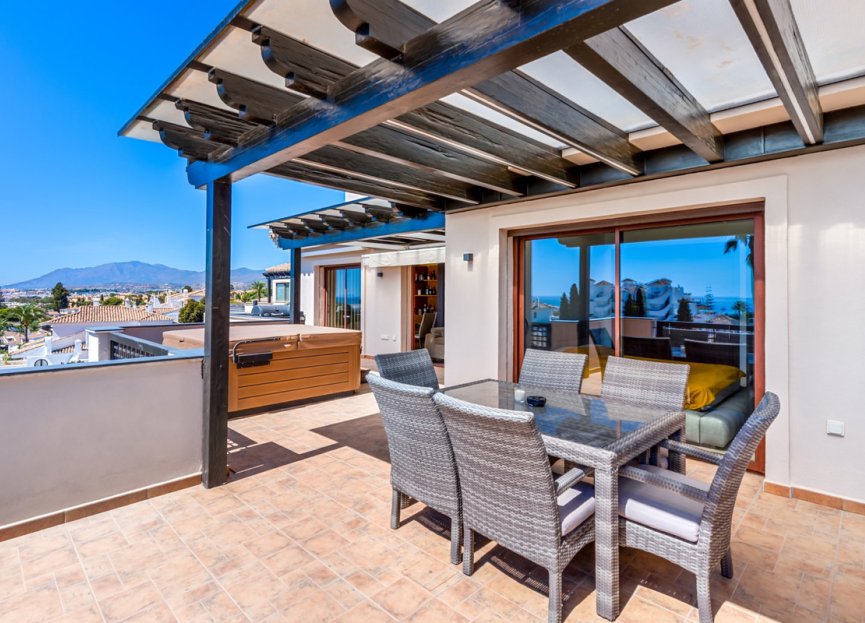Resale - Apartment - Penthouse - Marbella - Nueva Andalucia