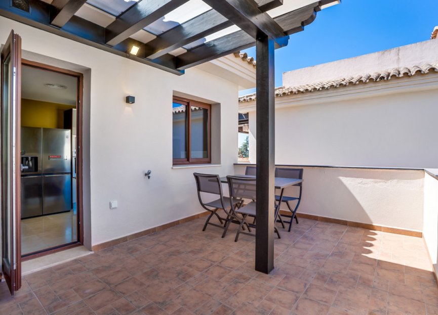 Resale - Apartment - Penthouse - Marbella - Nueva Andalucia