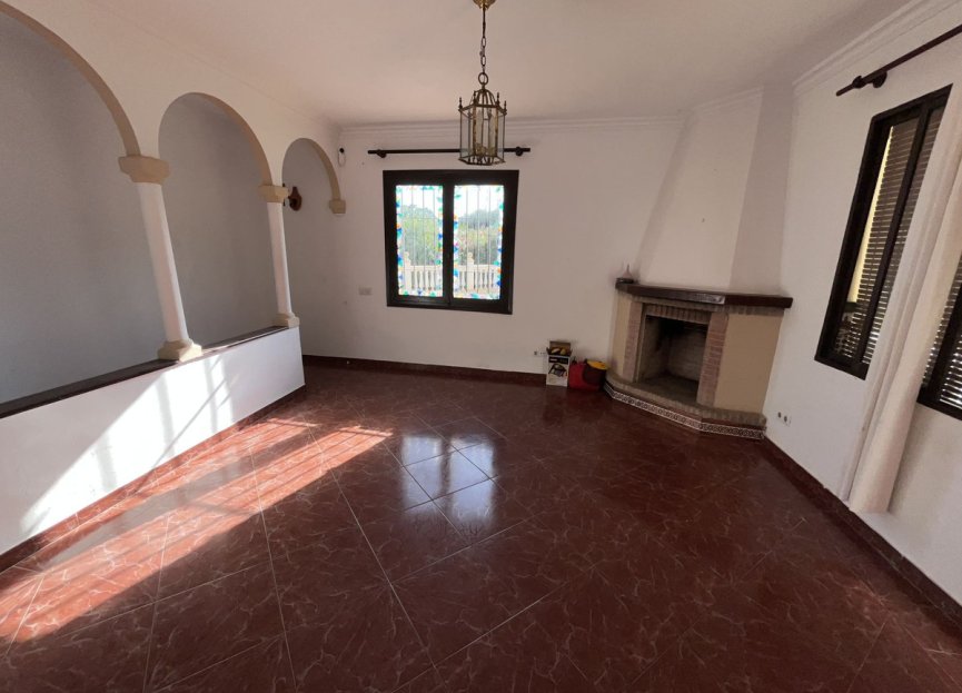 Resale - House - Finca - Cortijo - Estepona - Estepona Centro