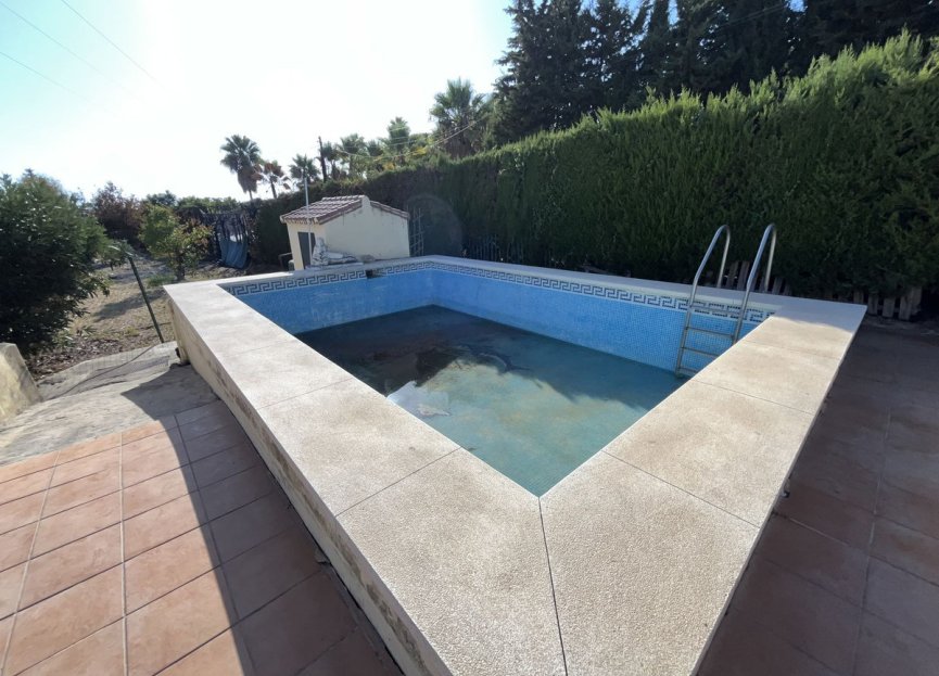 Resale - House - Finca - Cortijo - Estepona - Estepona Centro