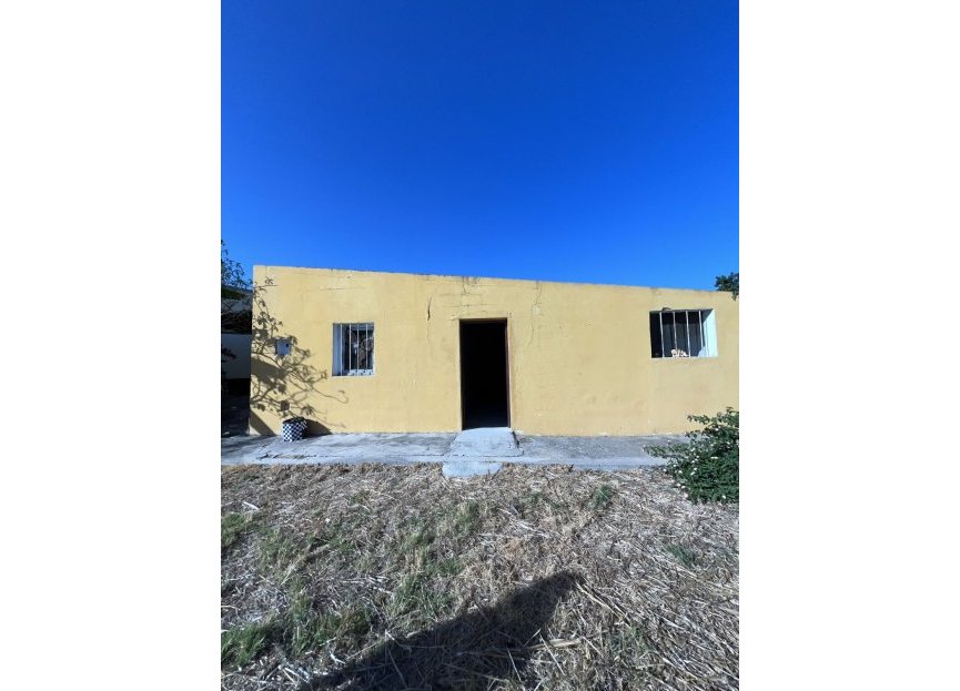 Resale - House - Finca - Cortijo - Estepona - Estepona Centro