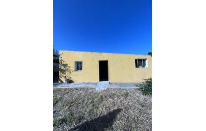 Resale - House - Finca - Cortijo - Estepona - Estepona Centro