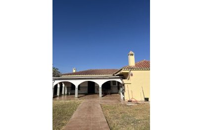 Resale - House - Finca - Cortijo - Estepona - Estepona Centro