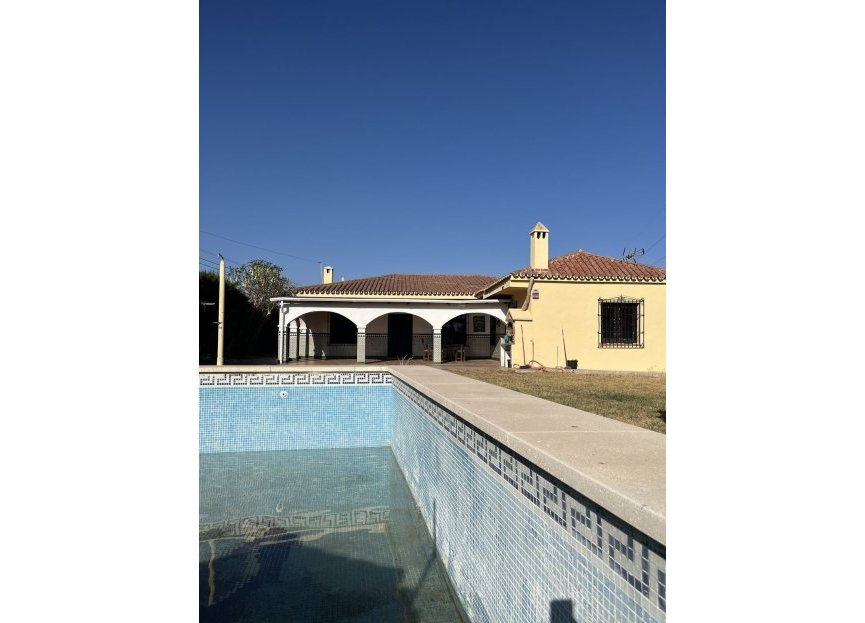 Resale - House - Finca - Cortijo - Estepona - Estepona Centro