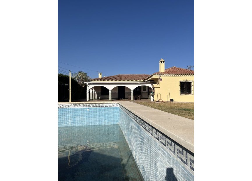 Resale - House - Finca - Cortijo - Estepona - Estepona Centro