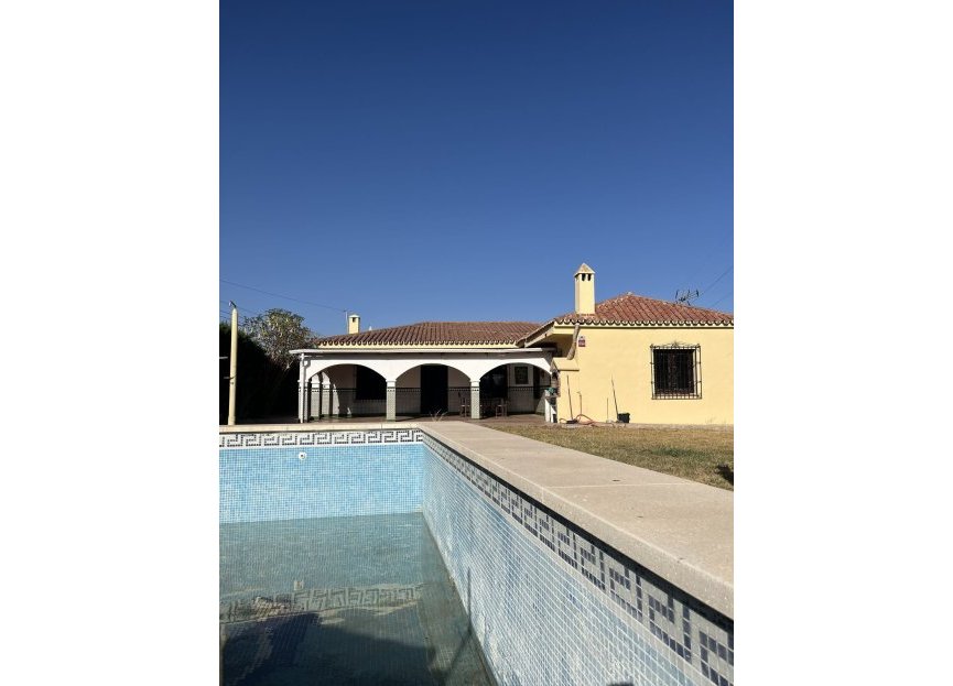 Resale - House - Finca - Cortijo - Estepona - Estepona Centro