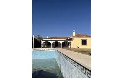 Resale - House - Finca - Cortijo - Estepona - Estepona Centro