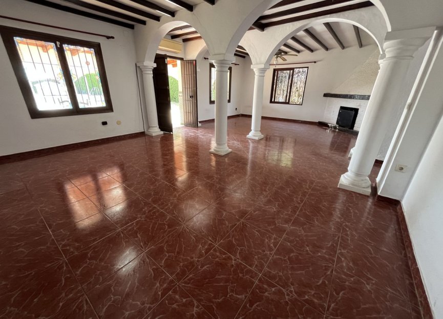 Resale - House - Finca - Cortijo - Estepona - Estepona Centro