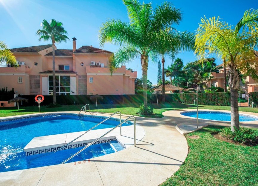 Resale - Apartment - Top Floor Apartment - Marbella - Marbella Centro