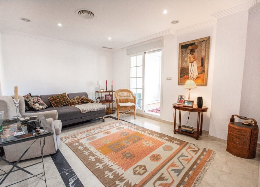 Resale - Apartment - Top Floor Apartment - Marbella - Marbella Centro