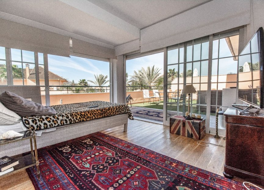 Resale - Apartment - Top Floor Apartment - Marbella - Marbella Centro