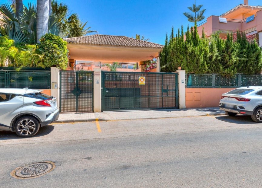 Resale - Apartment - Top Floor Apartment - Marbella - Marbella Centro