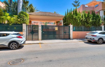 Resale - Apartment - Top Floor Apartment - Marbella - Marbella Centro