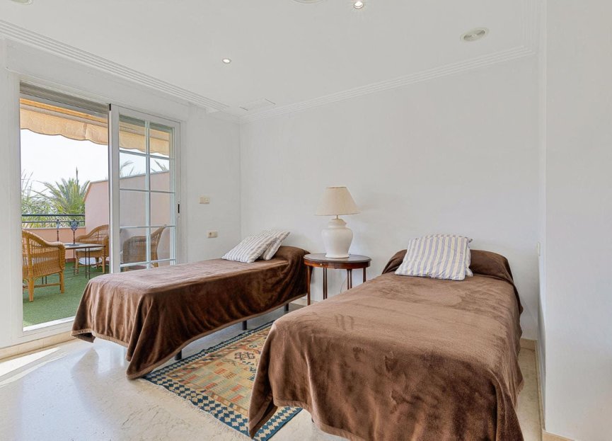 Resale - Apartment - Top Floor Apartment - Marbella - Marbella Centro