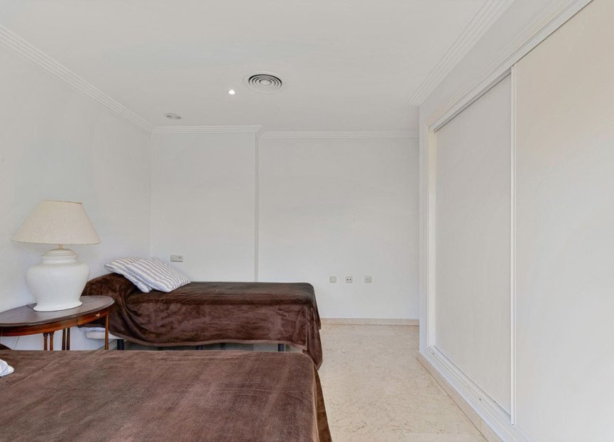 Resale - Apartment - Top Floor Apartment - Marbella - Marbella Centro