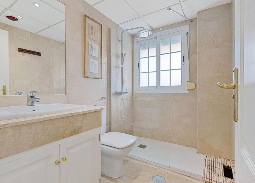 Resale - Apartment - Top Floor Apartment - Marbella - Marbella Centro