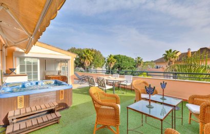 Resale - Apartment - Top Floor Apartment - Marbella - Marbella Centro