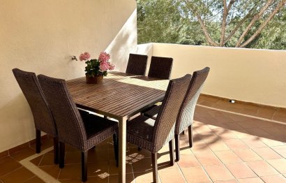 Resale - Apartment - Middle Floor Apartment - Marbella - Elviria