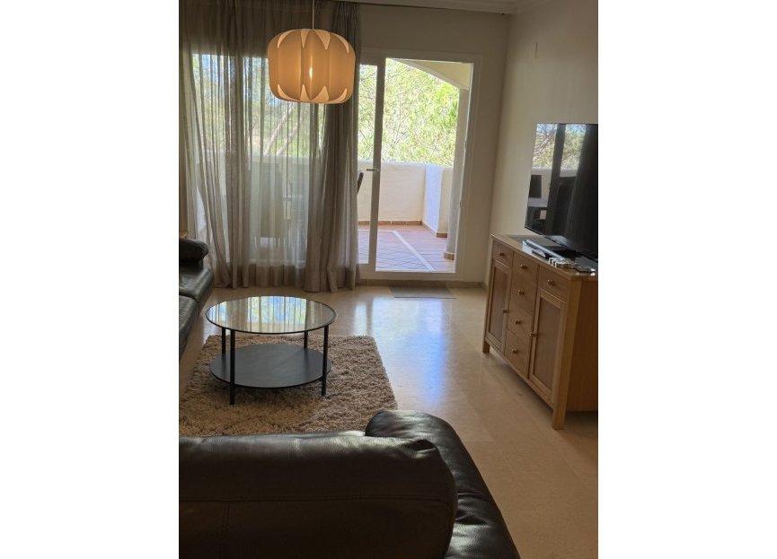 Resale - Apartment - Middle Floor Apartment - Marbella - Elviria