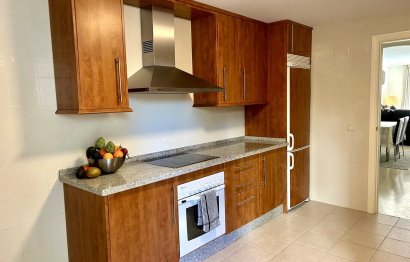 Resale - Apartment - Middle Floor Apartment - Marbella - Elviria