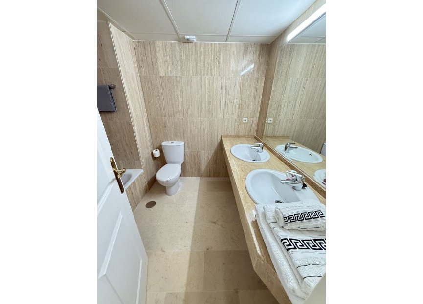 Resale - Apartment - Middle Floor Apartment - Marbella - Elviria